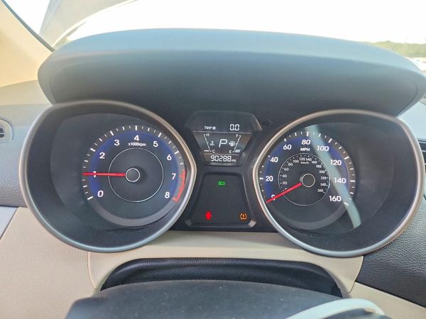 2016 HYUNDAI ELANTRA