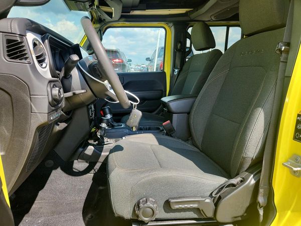 2024 JEEP WRANGLER Sahara 4XE