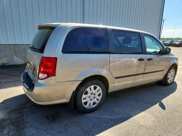 2013 DODGE GRAND CARAVAN SE