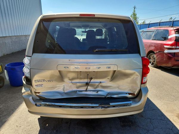 2013 DODGE GRAND CARAVAN SE