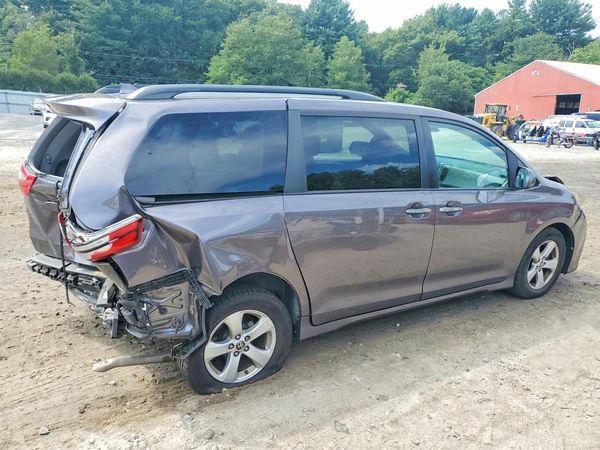 2020 TOYOTA SIENNA E grade