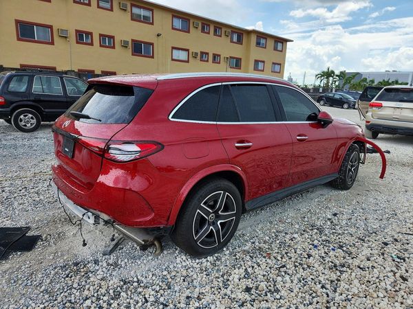 2024 MERCEDES-BENZ GLC GLC300