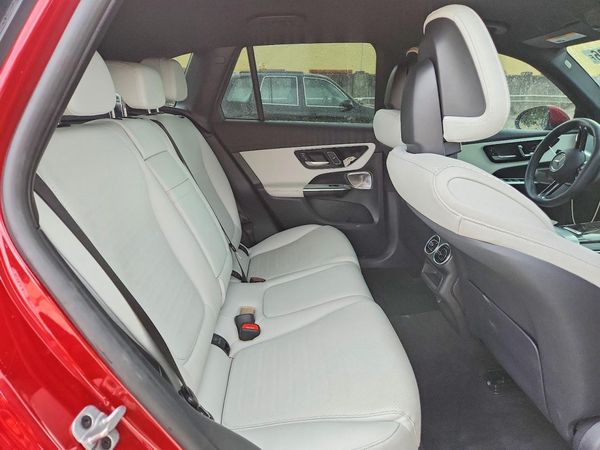 2024 MERCEDES-BENZ GLC GLC300
