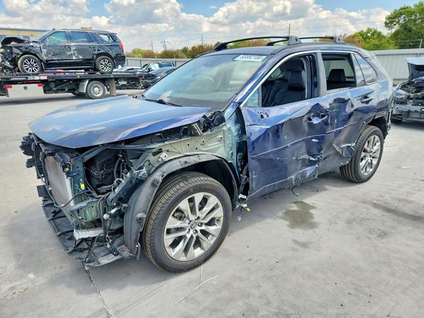 2021 TOYOTA RAV4 XLE Premium — Front 3/4