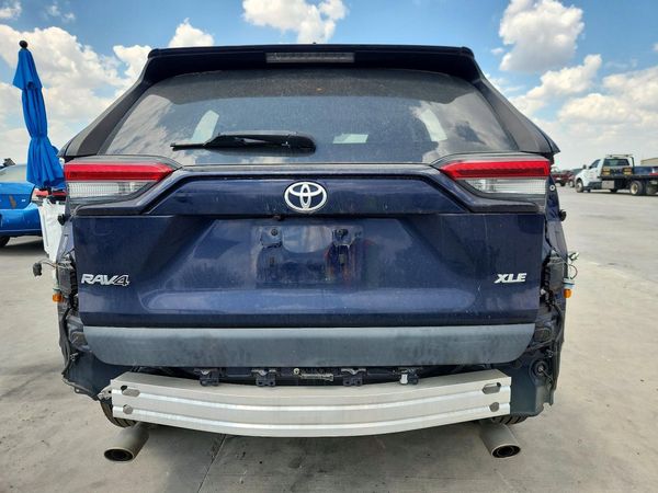 2021 TOYOTA RAV4 XLE Premium — DIRR
