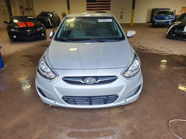 2012 HYUNDAI ACCENT