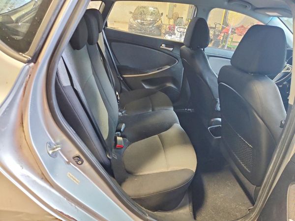 2012 HYUNDAI ACCENT