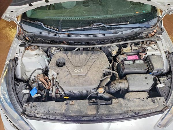 2012 HYUNDAI ACCENT