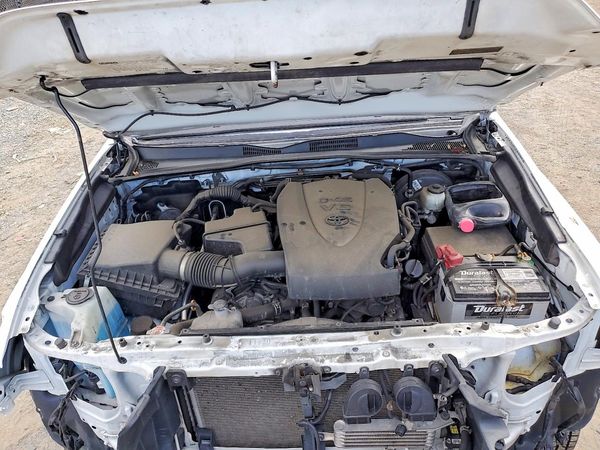 2019 TOYOTA TACOMA SR5