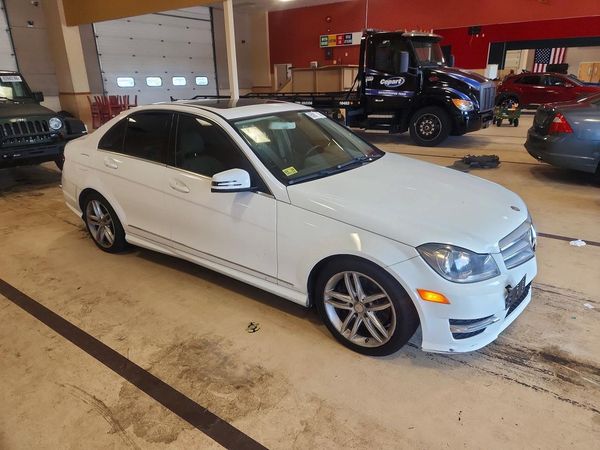 2013 MERCEDES-BENZ C C300