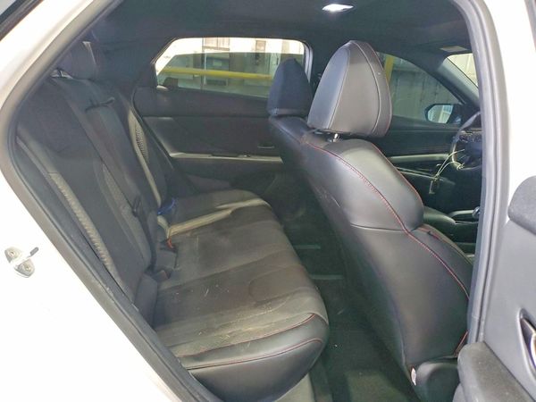 2022 HYUNDAI ELANTRA