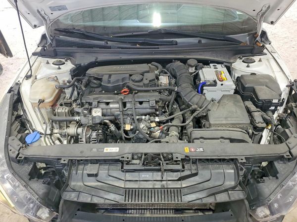 2022 HYUNDAI ELANTRA