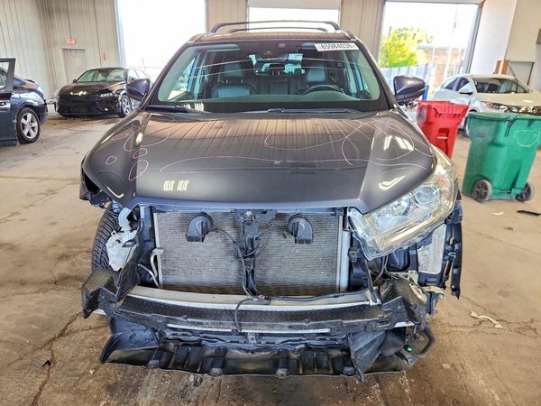 2018 TOYOTA HIGHLANDER SE/XLE