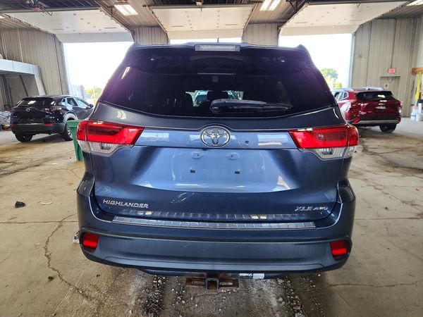 2018 TOYOTA HIGHLANDER SE/XLE