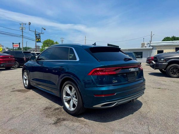 2019 AUDI Q8 quattro Prestige