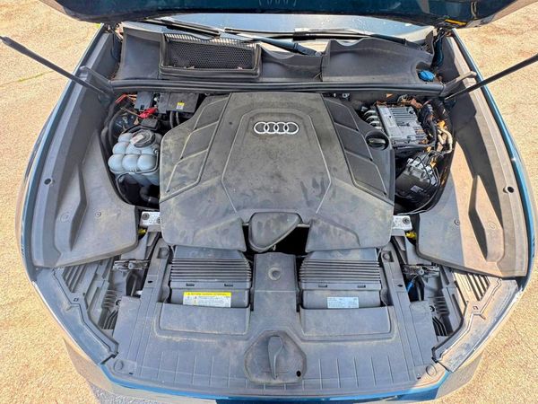 2019 AUDI Q8 quattro Prestige