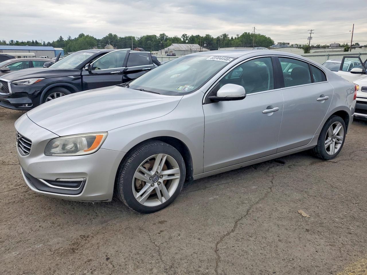 2014 VOLVO S60 — Front 3/4