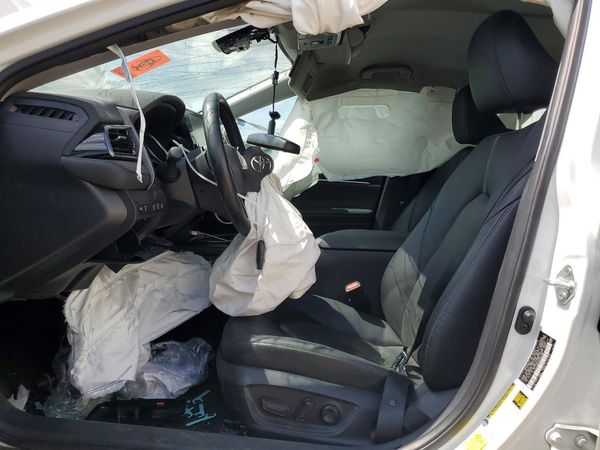 2022 TOYOTA CAMRY XLE — DENT