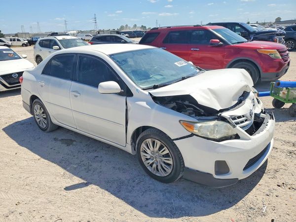 2013 TOYOTA COROLLA — Passenger 3/4