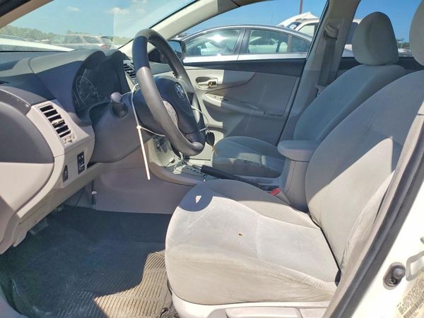 2013 TOYOTA COROLLA — DENT