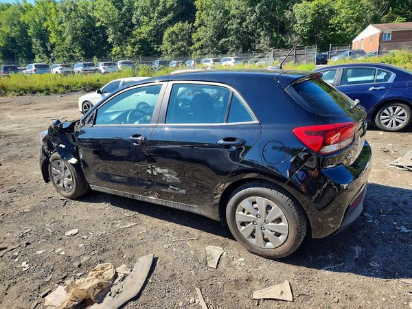 2020 KIA RIO 5-DOOR LX, S