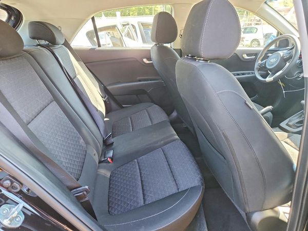 2020 KIA RIO 5-DOOR LX, S