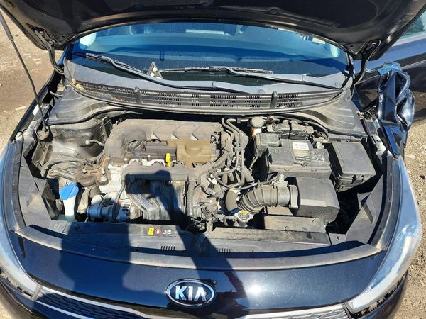 2020 KIA RIO 5-DOOR LX, S