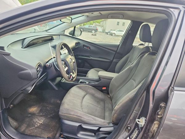 2016 TOYOTA PRIUS One/Two