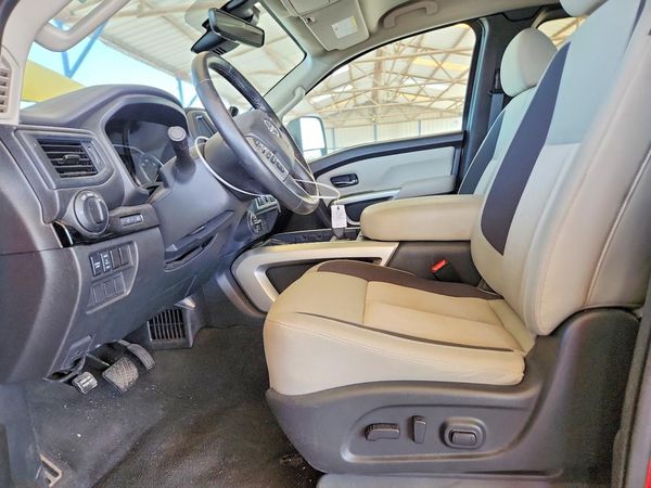 2024 NISSAN TITAN