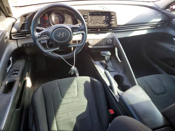 2022 HYUNDAI ELANTRA