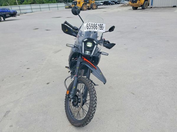 2025 KTM 390