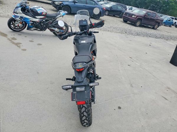 2025 KTM 390
