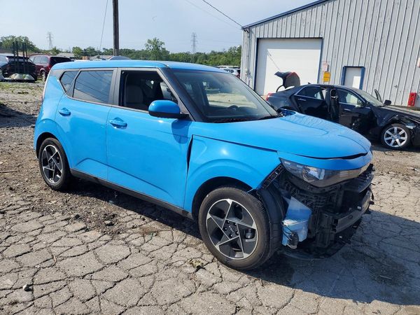 2025 KIA SOUL EX — Passenger 3/4