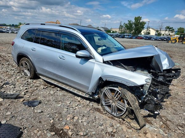 2025 MERCEDES-BENZ GLS-CLASS GLS450 4MATIC — Passenger 3/4
