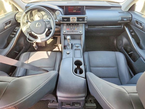 2019 LEXUS IS 300