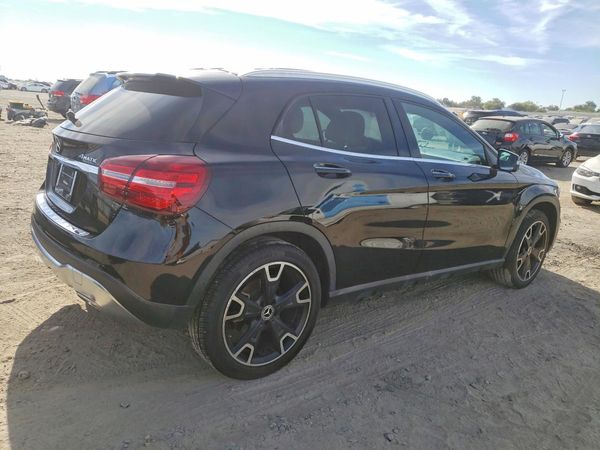 2020 MERCEDES-BENZ GLA GLA250-4M