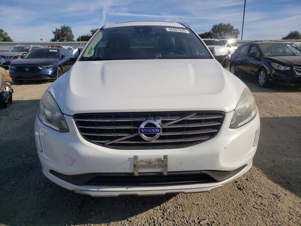 2016 VOLVO XC60