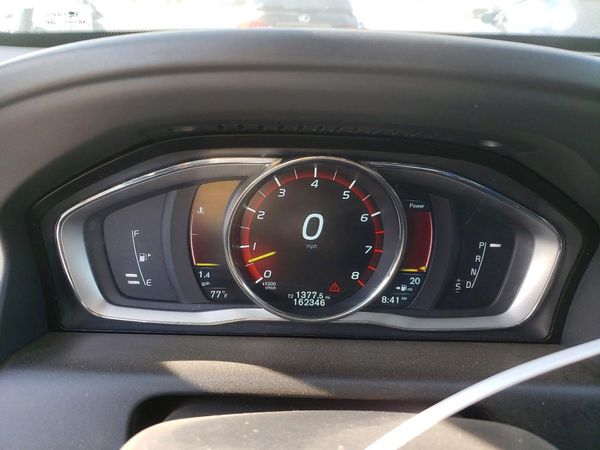 2016 VOLVO XC60