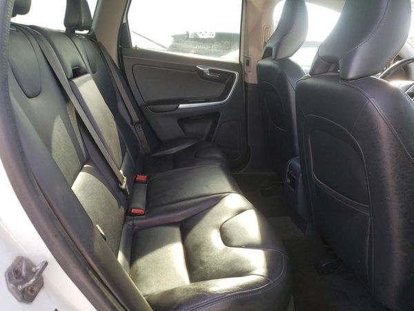 2016 VOLVO XC60
