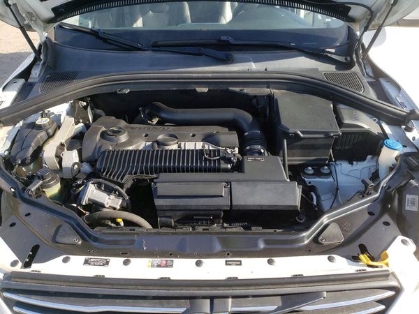 2016 VOLVO XC60