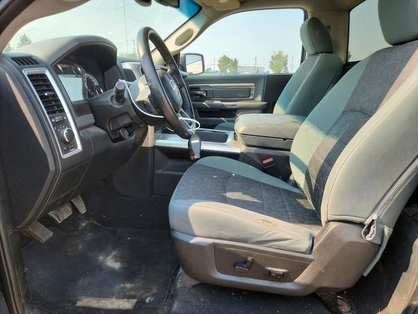 2017 RAM 1500 SLT