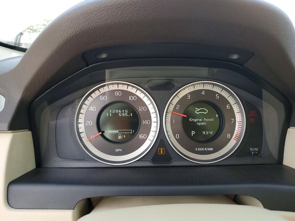 2012 VOLVO S80
