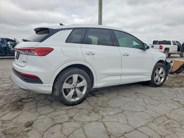 2022 AUDI Q4 E-TRON quattro Premium Plus