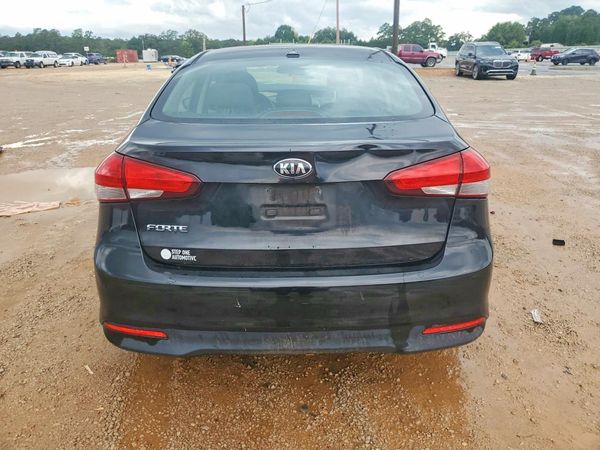 2017 KIA FORTE LX Base