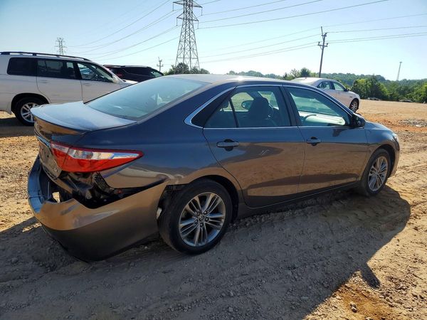2016 TOYOTA CAMRY
