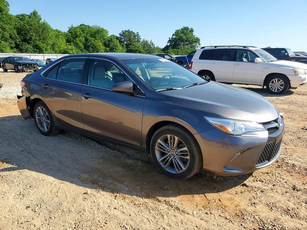 2016 TOYOTA CAMRY