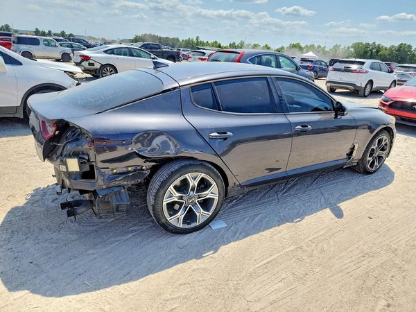 2020 KIA STINGER
