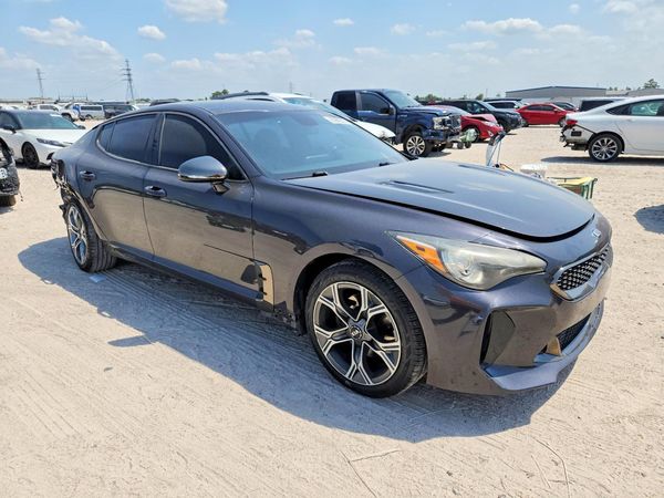 2020 KIA STINGER