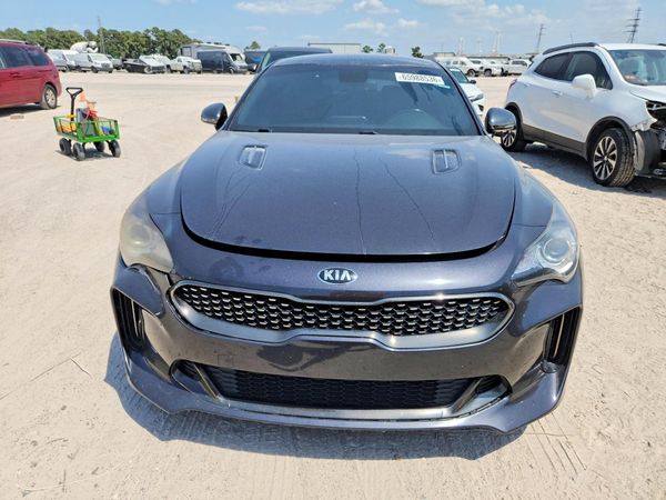 2020 KIA STINGER