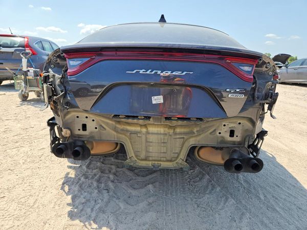 2020 KIA STINGER